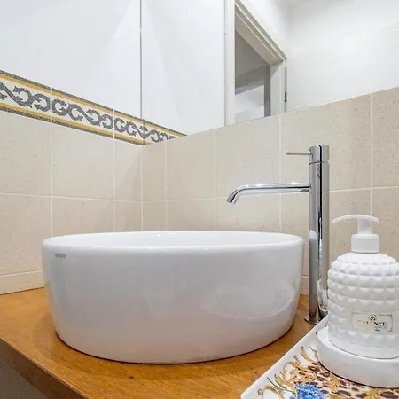 A 2 Min From Duomo Ac Wi-fi Apartment *