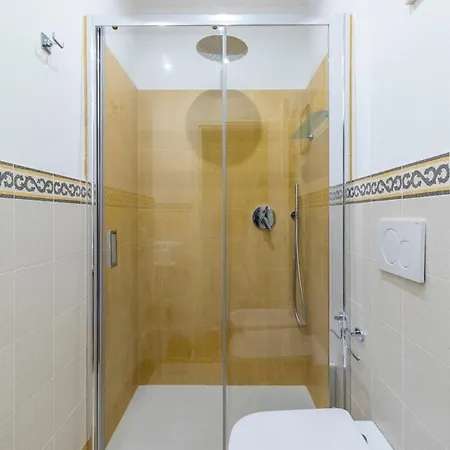 Apartment A 2 Min From Duomo Ac Wi-fi *