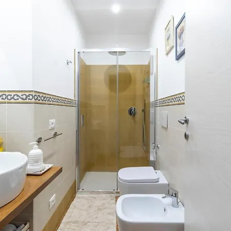 Apartment A 2 Min From Duomo Ac Wi-fi *